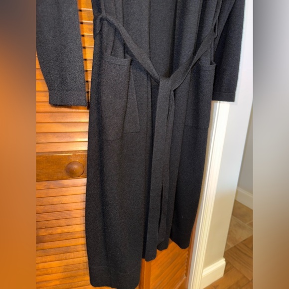 Quince Mongolian Cashmere Belted
Robe/Cardigan - Picture 12 of 13